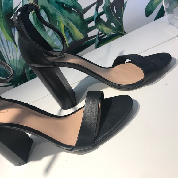 Aldo size 37.5 like new black heels - Picture 4 of 5